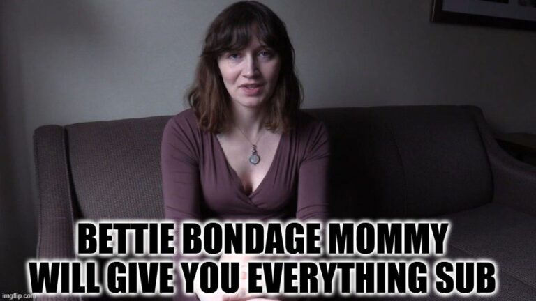 Bettie Bondage - mamá te dará todo sumiso