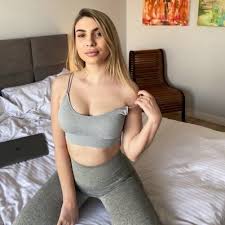 Jenny Lux - Hermanastro Follada Hermanastra Para Ayudar a Estirar Su Cuerpo sub