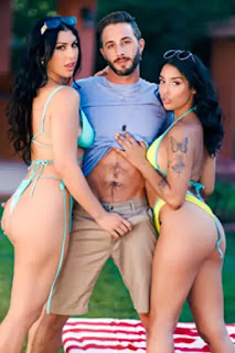 ¡Vaya! ¡No eres mi madrastra! - Vanessa Sky y Queenie Sateen